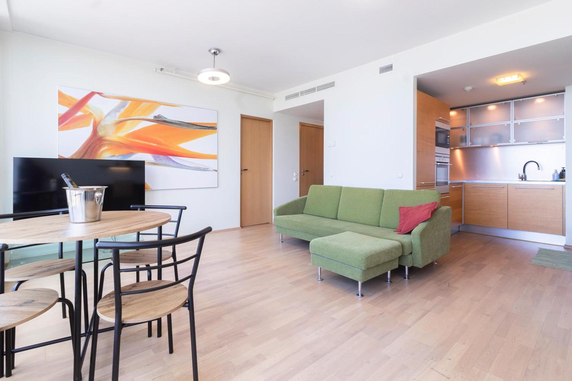 Revalia Fahle Airport Bus-Station Apartments With Best Views Luaran gambar